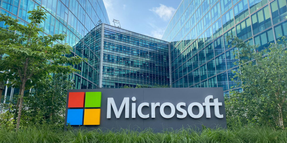 Microsoft logo in front of Microsoft Head Quarter.